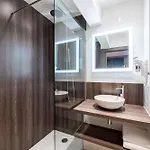 Le Kennedy, Clermont-ferrand, The Originals Relais Hotel 3*
