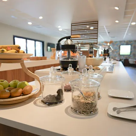 Отель Le Kennedy, Clermont-ferrand, The Originals Relais