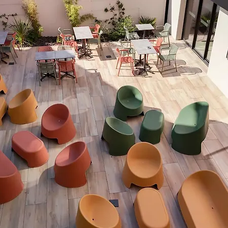 Отель Le Kennedy, Clermont-ferrand, The Originals Relais 3*