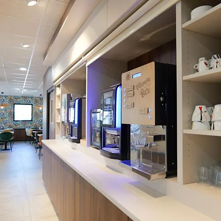 Отель Le Kennedy, Clermont-ferrand, The Originals Relais 3*