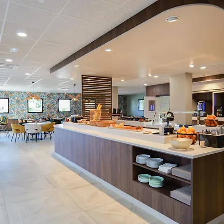 Le Kennedy, Clermont-ferrand, The Originals Relais فندق