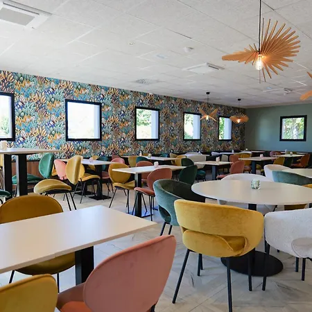 Le Kennedy, Clermont-ferrand, The Originals Relais Отель Клермон-Ферран