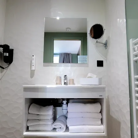 Le Kennedy, Clermont-ferrand, The Originals Relais 3*