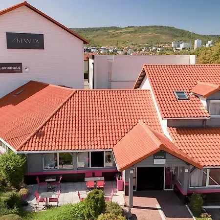 Le Kennedy, Clermont-ferrand, The Originals Relais Отель 3*