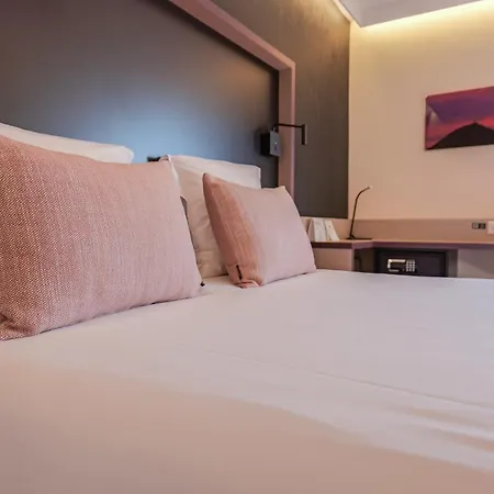 Le Kennedy, Clermont-ferrand, The Originals Relais Отель Клермон-Ферран