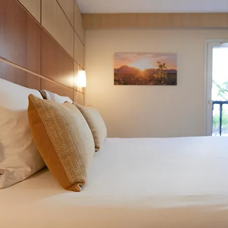 Le Kennedy, Clermont-ferrand, The Originals Relais Hotel 3*