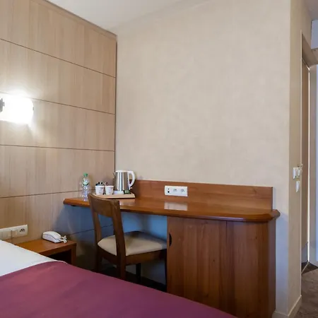 Le Kennedy, Clermont-ferrand, The Originals Relais Клермон-Ферран