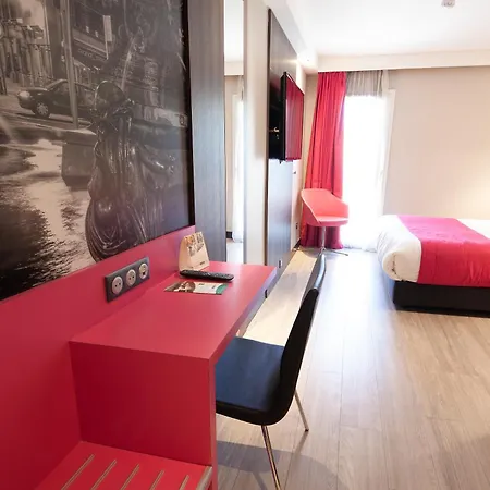 Le Kennedy, Clermont-ferrand, The Originals Relais 3*