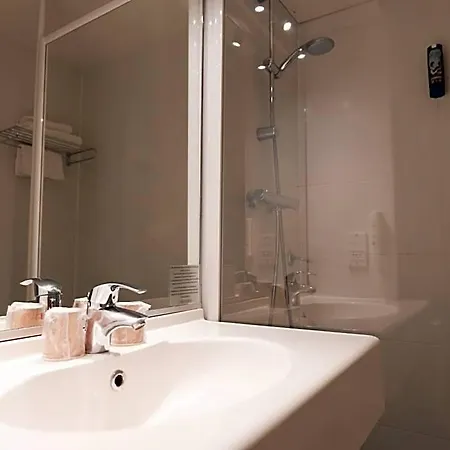 Le Kennedy, Clermont-ferrand, The Originals Relais فندق